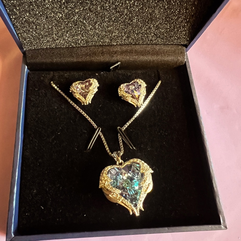 NWOT Swarovski Crystal Heart Necklace and Earrings